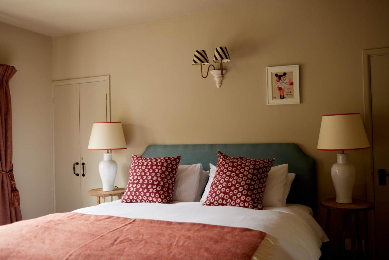 The Queen'S Head Broad Chalke Bagian luar foto