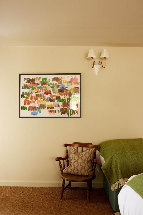 The Queen'S Head Broad Chalke Bagian luar foto